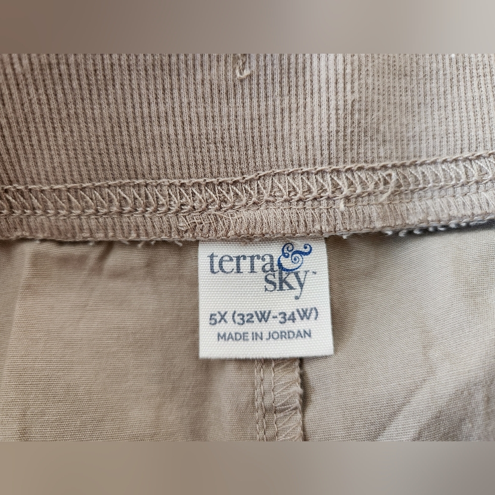 NEW Terra & Sky Khaki Cargo Capris Size 5X - Picture 5 of 5